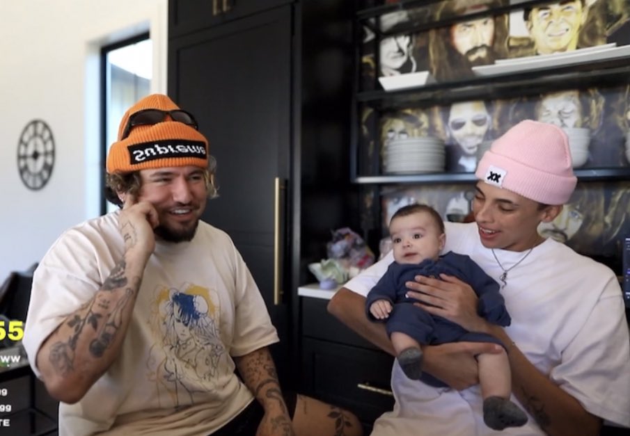 CamboysSupport's tweet photo. the boys with baby easton is too precious https://t.co/g85P4rhSP3