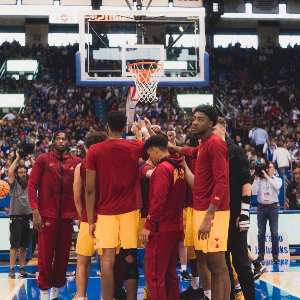 jeffcarroll9's tweet photo. Luke has put in the work…loves this opportunity as a manager and this group of guys and coaches!! 
He was rewarded this week and told he’d be making his first true road trip and is experiencing Phog Allen!! 
Proud of you Luke…keep working and let’s get the W!! https://t.co/Vs7xWlt1ro