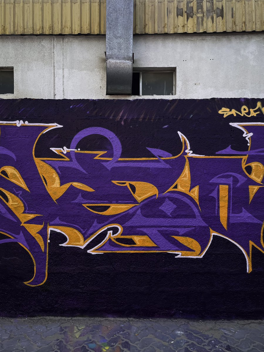 Quick jam last month at Loopcolors UAE - Dubai 
#graffiti