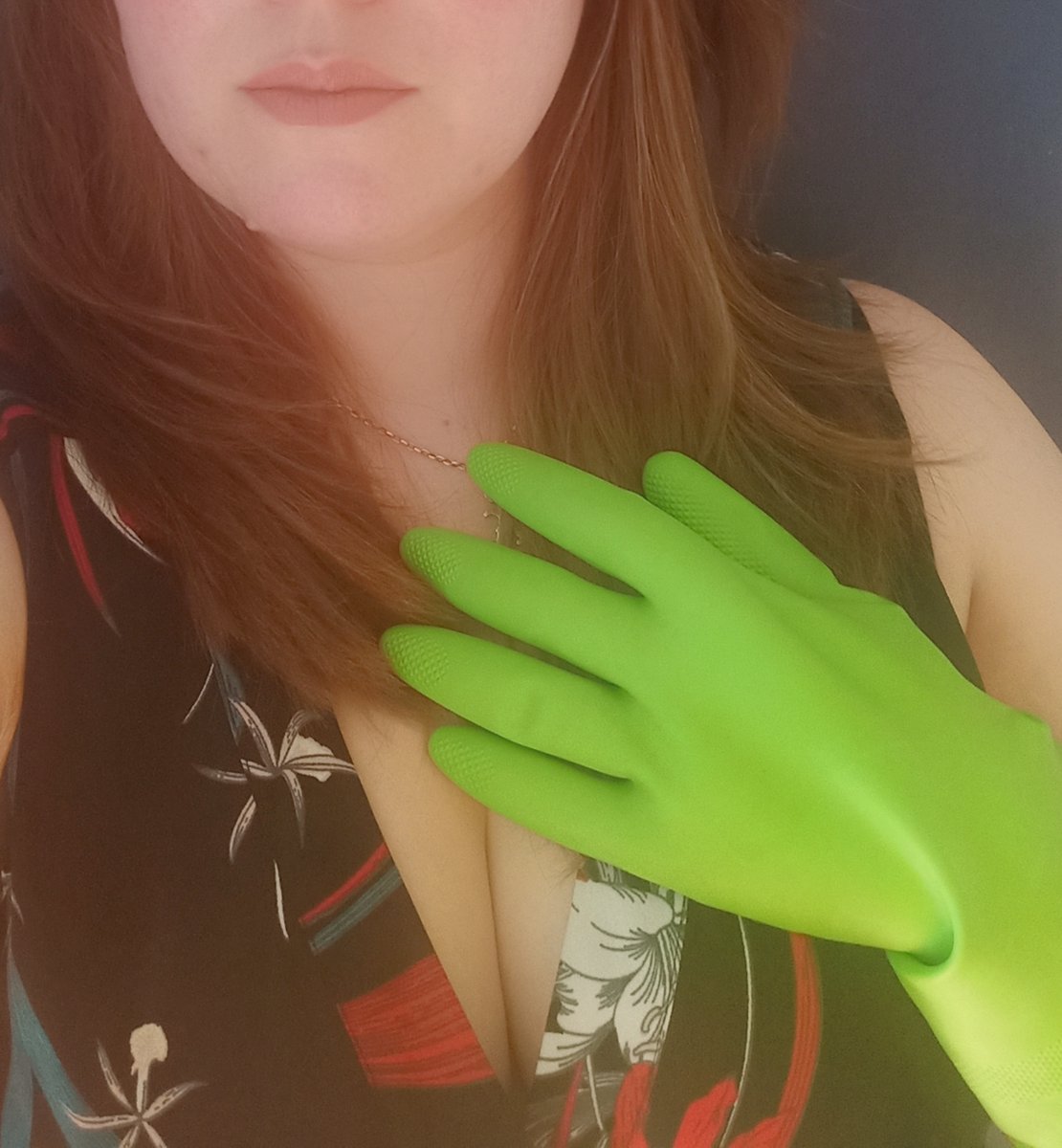 BendyThumbsNZ's tweet photo. Hey glove lovers! 

Want to get soapy? 

More here https://t.co/5oMLD7bAqr

#handfetish #glovefetish #femalehands #nsfwtwt https://t.co/6ChawzVyc4