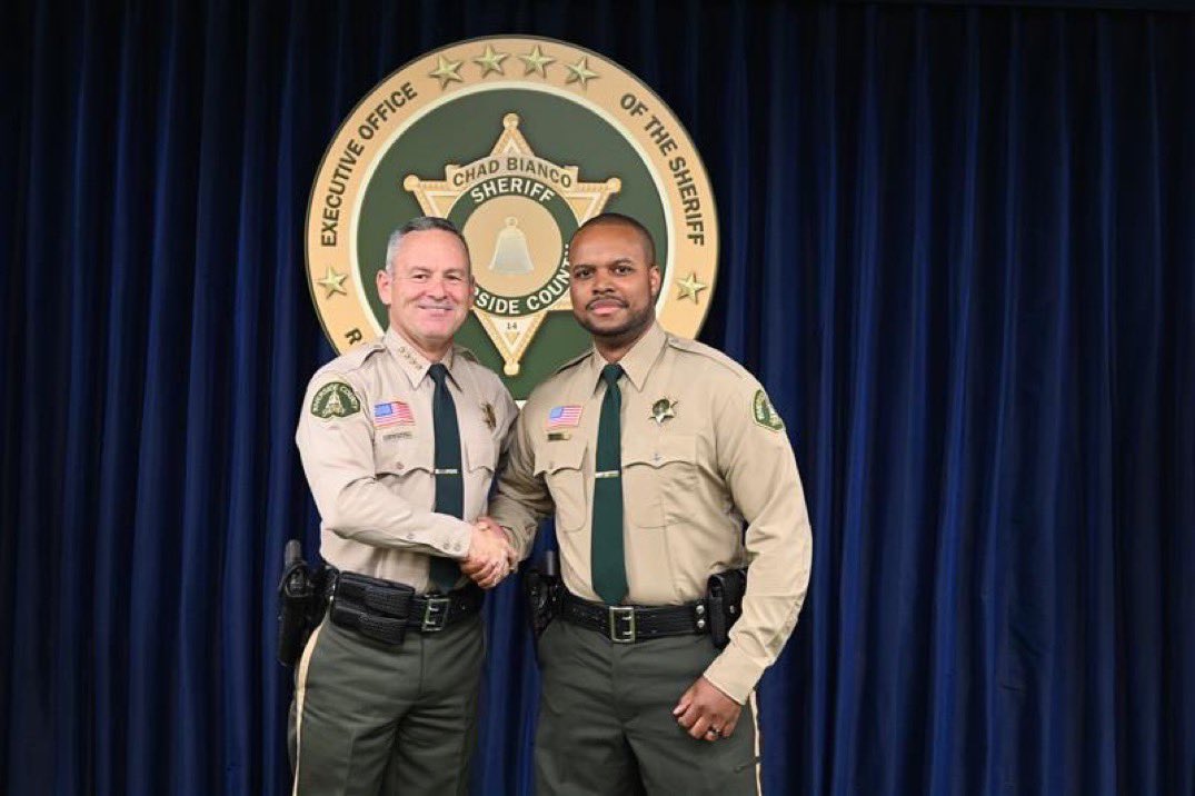GLFOP's tweet photo. 🚨 OFFICER DOWN: @RSO Deputy Darnell Calhoun was shot and killed in the line of duty yesterday. @RSA1943 

We ask the all Americans, if you would like to support the Calhoun family, please consider Helping a Hero and making a donation here: https://t.co/fyIW95mOW5 https://t.co/0keQ0X9fOZ