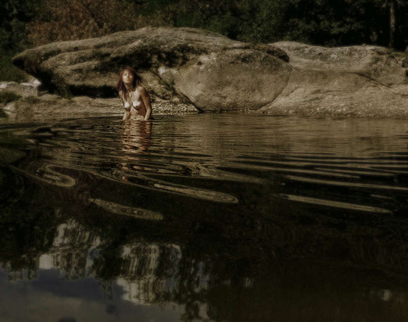 PersephoneFocus's tweet photo. That's how I feel alive 🐠 #photography #naturephotography #model #rivergirl #naturelover #topless https://t.co/Ok2v19FSiS