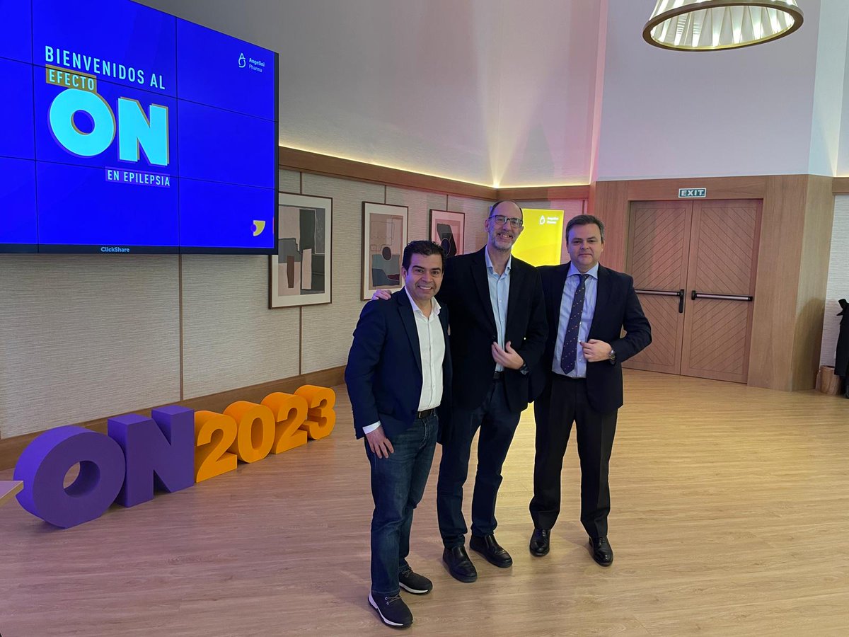 Magnífica reunión hoy en Málaga, de la mano de <a href="/AngeliniFarmaES/">Angelini Pharma España</a> para poner en común experiencias en el manejo farmacológico de la epilepsia refractaria con la presencia de gran parte de los epileptólogos del sur de España. Gracias a todos por vuestra asistencia.  #Epilepsia