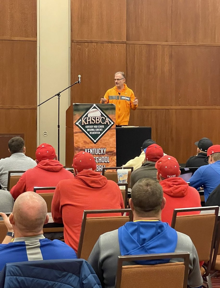 caldwell_tigers's tweet photo. Fantastic weekend in Louisville for the @kyhsbca coaches clinic. Tons of great information and resources presented from some of the best. Can’t wait for next year! https://t.co/XarChWfsox