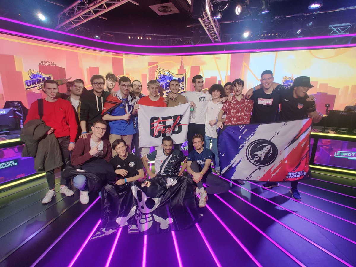 L’équipe d’avengers

<a href="/FreshBoyClub/">Certified Fresh Boys</a> x <a href="/LMR_gg/">LMR</a> x Le régiment 🤠