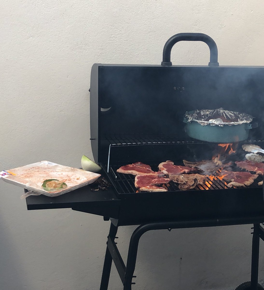 TonoCobos's tweet photo. En la previa !!! #ArribaElMonterrey 🔵⚪️ @Carlos_Ledezma @ernest_herrera @ReneFdz @ReynoRayados saludos desde la frontera tamaulipeca! https://t.co/JPeFwfU9sT