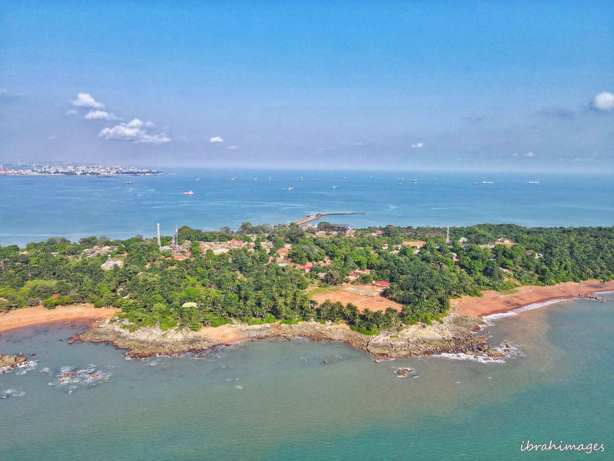 ibrahimhotep's tweet photo. ⚠️ Thread Tour de Guinée ⚠️ : 

Les îles de Loos 

Petit archipel au large de Conakry, formé de trois îles principales et quelques petits îlots. Désormais 6e commune de la capitale, elles constituent néanmoins un lieu de paradis et d'histoire loin du tumulte du reste de la ville https://t.co/lxowd1Uids