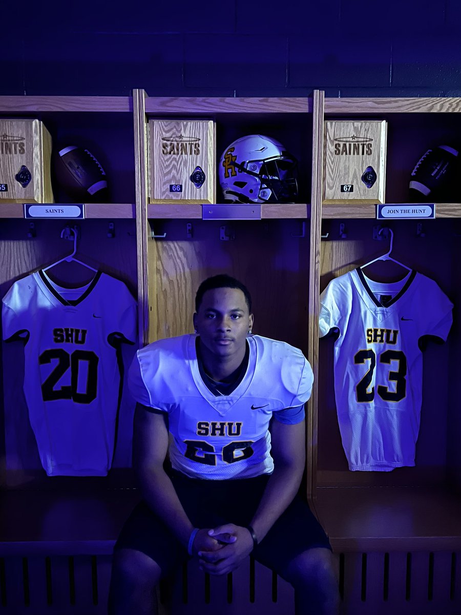 After a GREAT visit at <a href="/SienaHeightsFB/">Siena Heights University Football</a> I am extremely blessed to receiver an offer! Thank you <a href="/CoachKohn12/">Matt Kohn</a> <a href="/CoachCZT/">Cameron Thompson</a> <a href="/CoachShaah/">Coach Shaah</a>