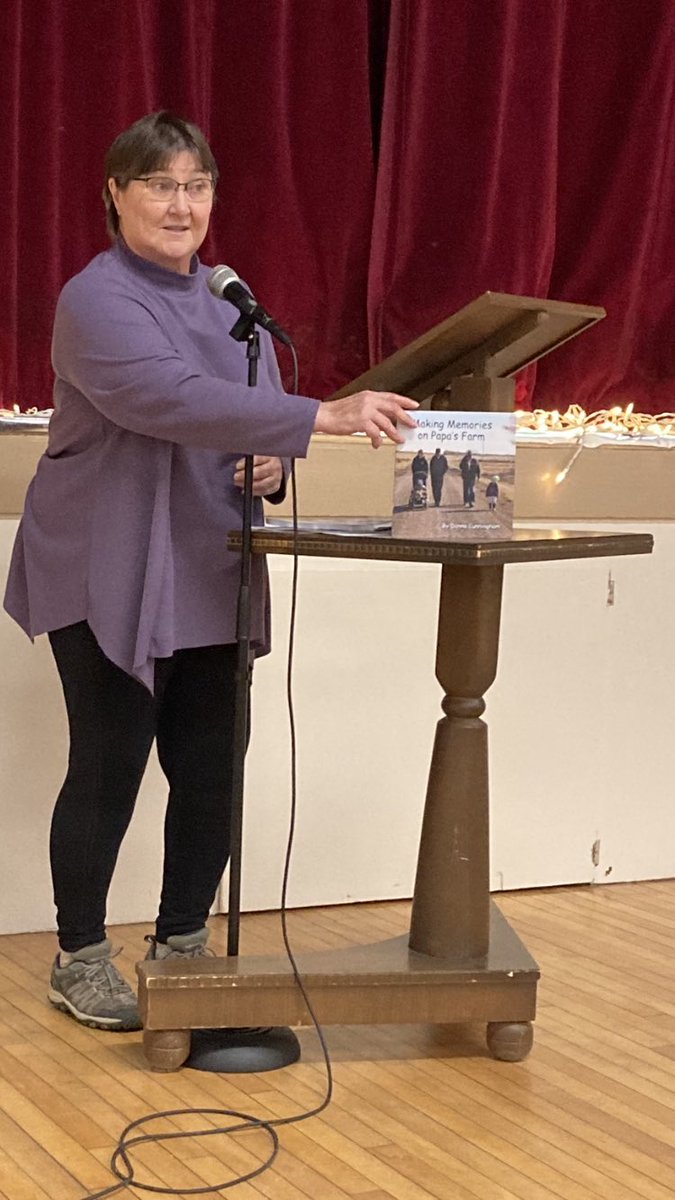 APLHwy35's tweet photo. #ABookTasting
#ArcherwillCentennialCentre
#ArcherwillLibrary #WapitiLibrary #ArcherwillBranch #Archerwill #Sask #Author #DonnaCunningham #TisdaleWritersGroup
#Donna is #writing the history of the #KelvingtonAgSociety & read from that. Itโs their 100th year! #Kelvington https://t.co/apApgtqaYi