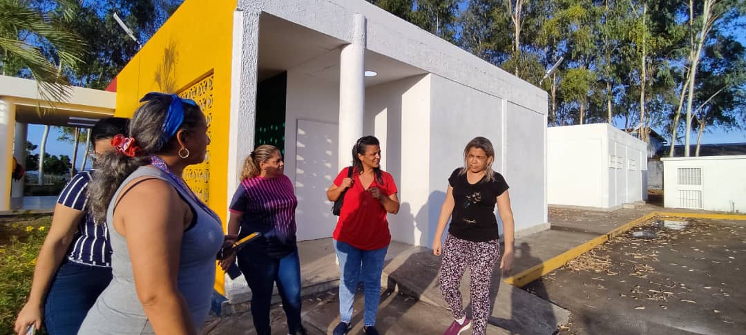 ROSELYSALAZAR's tweet photo. .@CaroniSocial @Marianela_PSUV 
@OviedoPSUV
#13Enero2023 La Clínica Popular Dr Evaristo Rodríguez, adecua sus espacios, para continuar brindando una respuesta gratuita en materia de salud. Pronto serán inauguradas nuevas áreas y servicios para la proteccion de nuestro pueblo. https://t.co/RSJLirOHWf