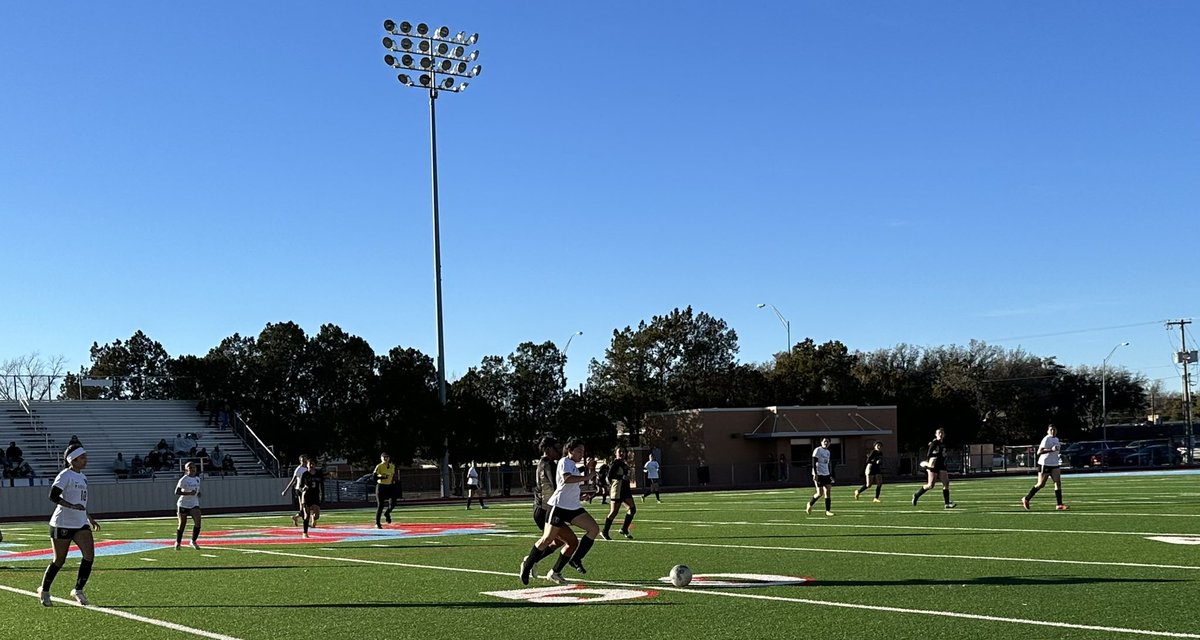 SUPER PROUD of the growth our TEAM made this weekend. They showed CONSISTENT improvement, effort, &amp; perseverance each match. We are EXCITED to see what they do as district play begins next week! #BeGlorious <a href="/coach_rangel/">Coach Brenda Rangel, M. Ed</a> @leighadrian <a href="/JSalgado_PHS/">Javier Salgado</a> <a href="/Msegovia134/">Martin Segovia</a> <a href="/YISDAthletics1/">YISD Athletics</a>