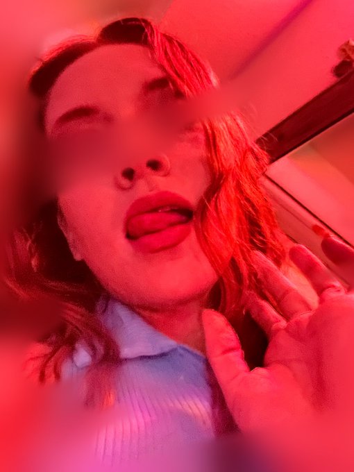 I&rsquo;ve 99 problems and 420 solutions 🌈🤪😊😆😀🎒 https://t.co/RIfzbJKqDG<a href="/tag/morningseex"class="tags"><span>#morningseex</span></a>