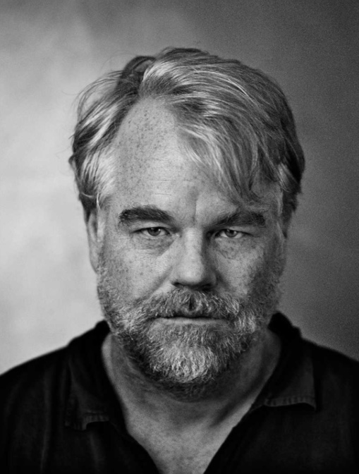 la_rebelge's tweet photo. Un grand portraitiste n'est plus : Nicolas Guerin. Ses photos de stars en noir &amp; blanc tenaient de la légende. Tilda Swinton telle un camée, Philip Seymour Hoffman comme au fusain, Daniel Craig aux yeux translucides, Nick Nolte ensauvagé de nuées...
Que la terre te soit légère. https://t.co/hJJcu3A0UO