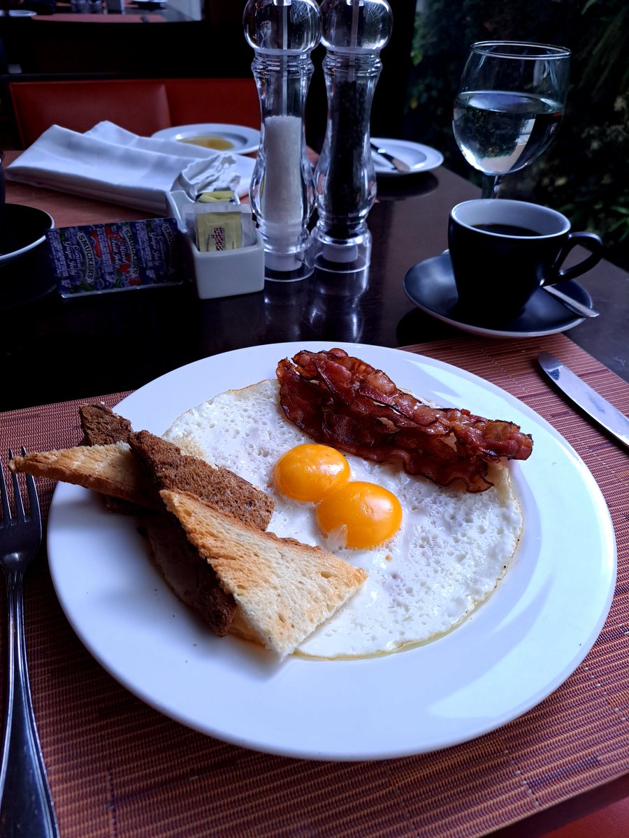RenHotelsCCS's tweet photo. Hospédate con nuestra tarifa Discover Caracas con desayuno incluido para dos personas. https://t.co/ptjnZd4NeW