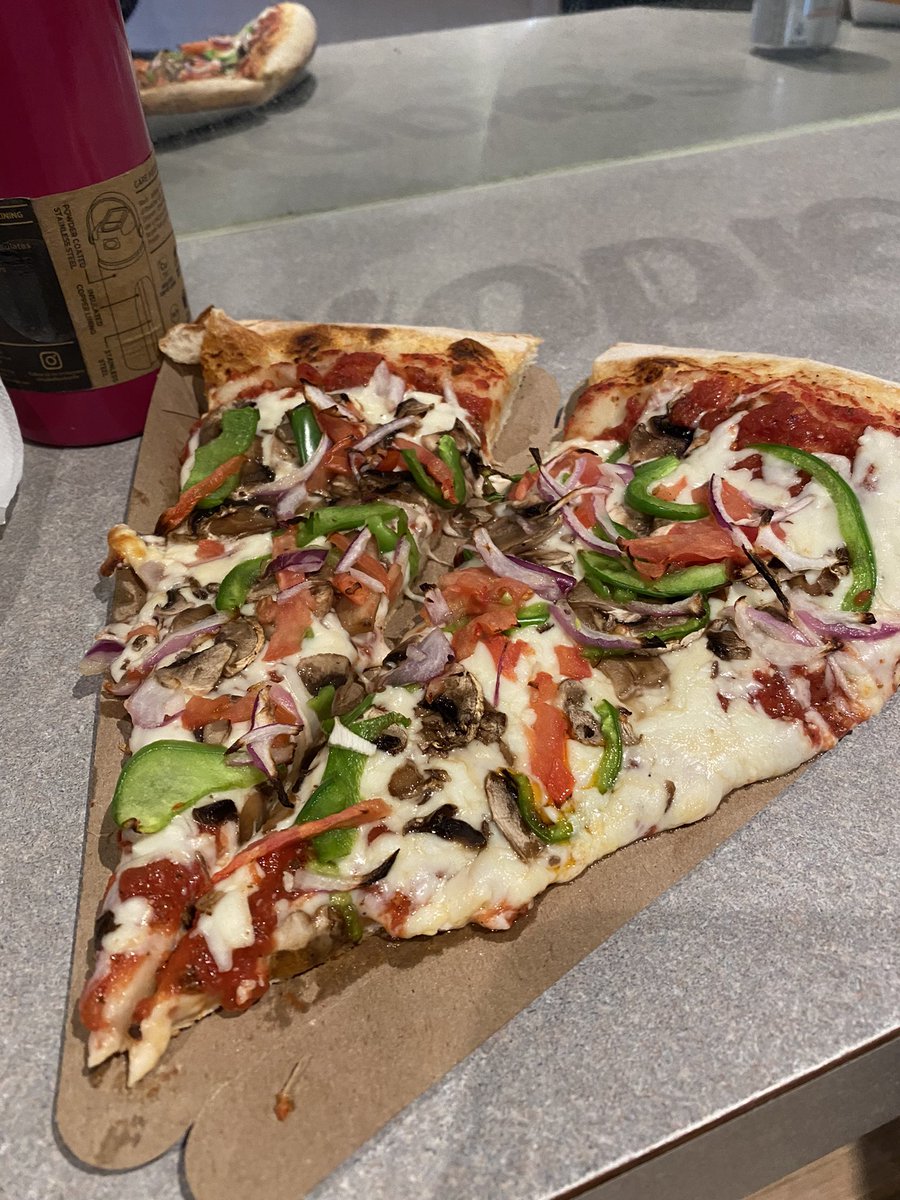 GrandmaLisa19's tweet photo. @Stobiespizza https://t.co/L82ce4rgJx