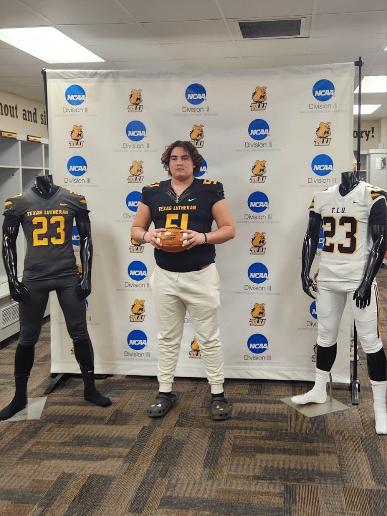 cdenn51's tweet photo. Had a great time at my first office visit to TLU. Thanks to all the coaches for making the experience a great one. #tlufootball @CoachBeauGrech https://t.co/4WQzanqqaD