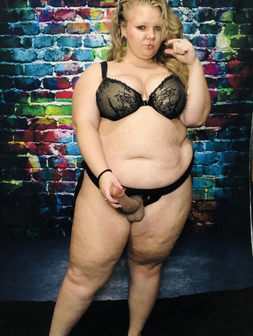 I need me a bitch boy that pays for all my shit and he just wants to be treated like a dog at the end
