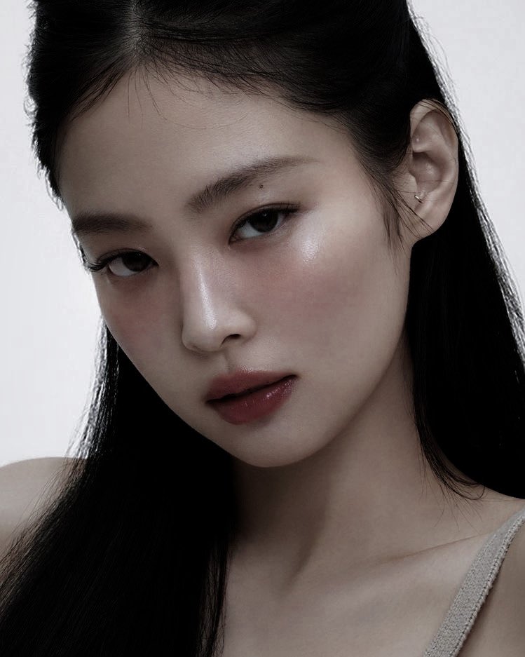 ⠀   ⠀  ⠀
⠀   ⠀      𝘍𝘓𝘖𝘙𝘌𝘕𝘊𝘌 𝘍𝘖𝘙 𝘏𝘌𝘙𝘈 𝘉𝘌𝘈𝘜𝘛𝘠 
⠀   ⠀      
⠀   ⠀  ⠀