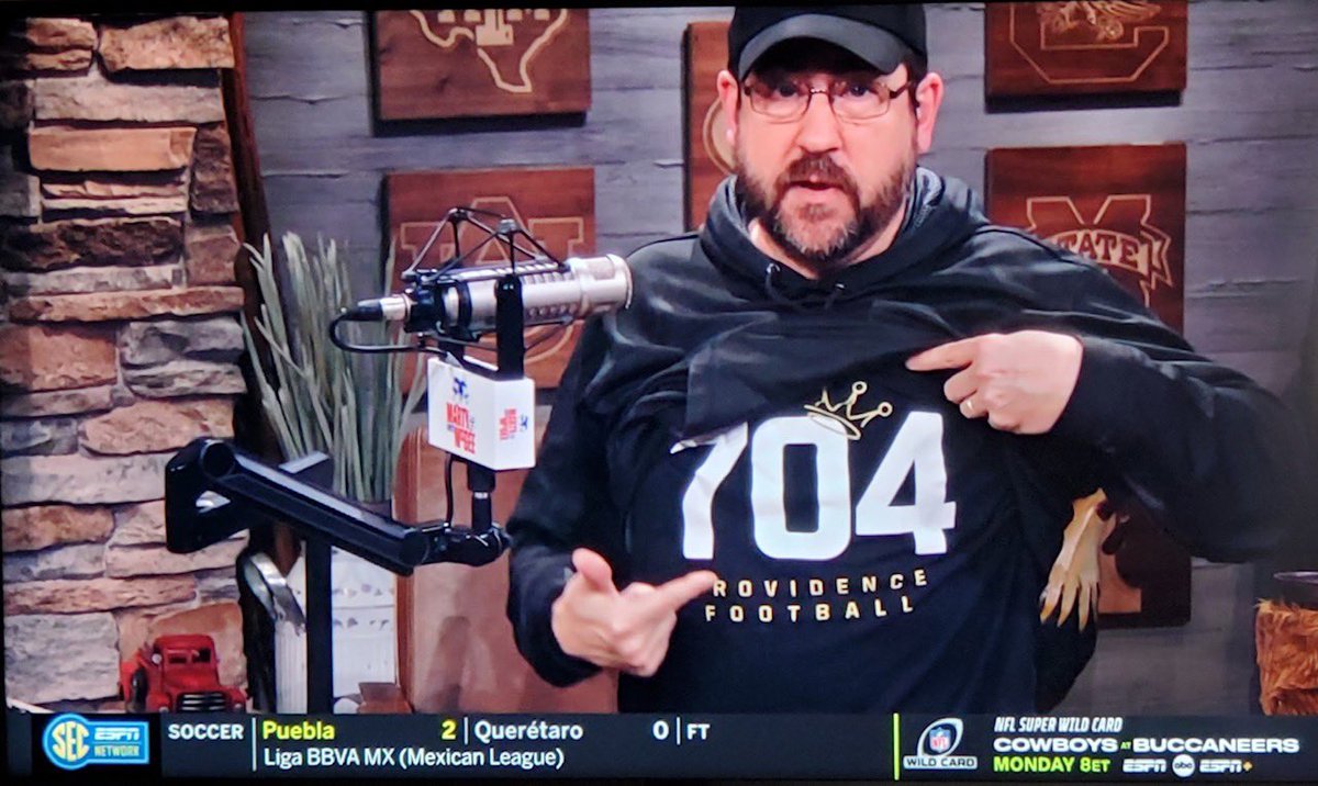 Coachward1's tweet photo. 🚌🏴‍☠️🏴‍☠️🏴‍☠️🏴‍☠️🏴‍☠️ @ESPNMcGee REPPING FOR THE HOME TEAM!!!! @Prov_Football @provftblmedia @ProvAthletics @ProvBoosterClub 
LOVE IT MAN!!! #OTB https://t.co/EdJLjTTNTo
