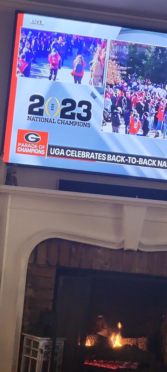 ms_murray14's tweet photo. @wsbtv You do realize the DAWGS are the 2021 and 2022 National Champions, right? SMH... #2022nationalchampions #GoDawgs https://t.co/J6VVd9XFt4