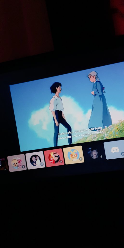 michxstay's tweet photo. Channie thanks for spending your time with us, We really appreciate it! 
#ChansMovingCastle 

Y @skzmensajito_ muchas gracias por transmitir la pelicula, fué un lindo momento verla junto a Stay <3 https://t.co/50N1yZov0D
