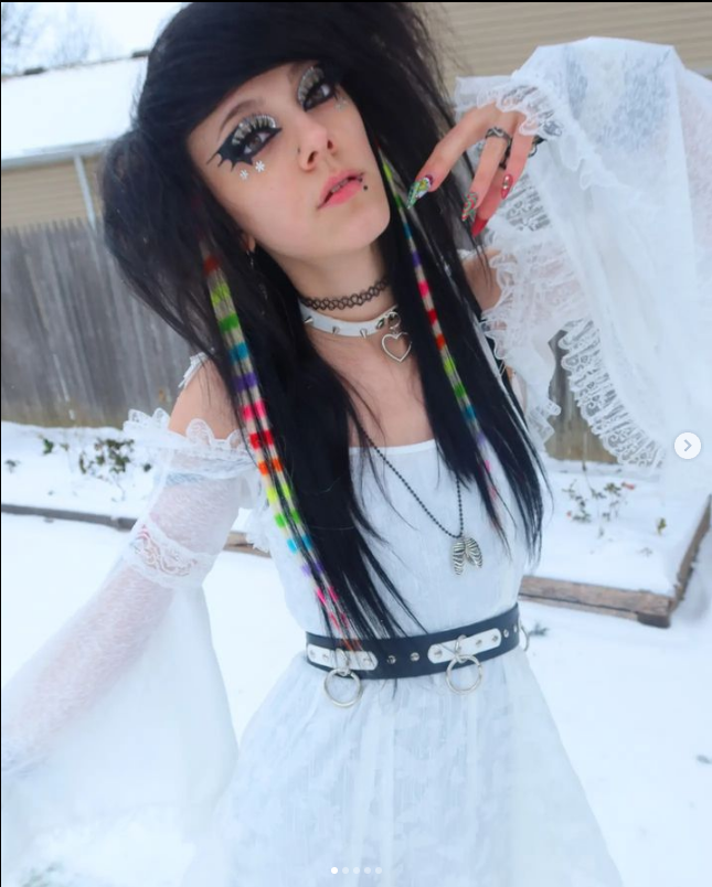 VampireFreaks's tweet photo. Entranced by this beautiful picture of @clawed_beauty101 wearing the Laid to Rest Ribcage Necklace ๐ฉปโ๐ฆ
#emo #goth #punk #grunge #emostyle #altfashion #alternative #altmodel #vampirefreaks #gothstyle #emomodel #alternativefit #scenefashion #emogirl #scenegirl #gothgirl https://t.co/wftmvHmfDI