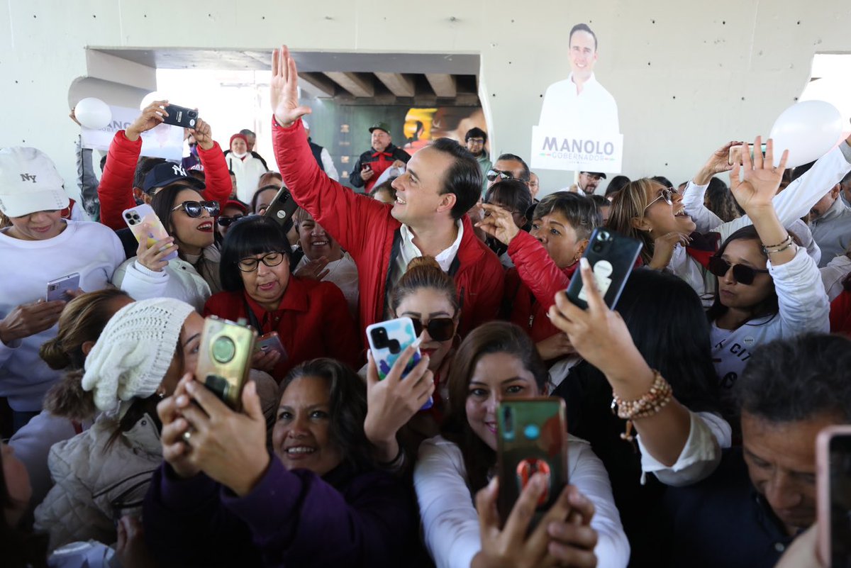manolojim's tweet photo. Hoy junto, con miles de coahuilenses de nuestro gran equipo, salimos a cruceros y plazas de los 38 municipios de nuestro estado. Me tocó empezar en #Saltillo, y de aquí le damos pa' las regiones Centro y Carbonífera. ¡Vamos con todo y pa' delante, Coahuila! (1/2) https://t.co/05HLyWM9YM