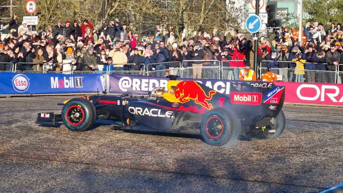 BarkyPhotos's tweet photo. Max Verstappen at the Red Bull homerun.
#redbull #redbullracing #redbullf1 #redbullhomerun https://t.co/u63dE4uQlY