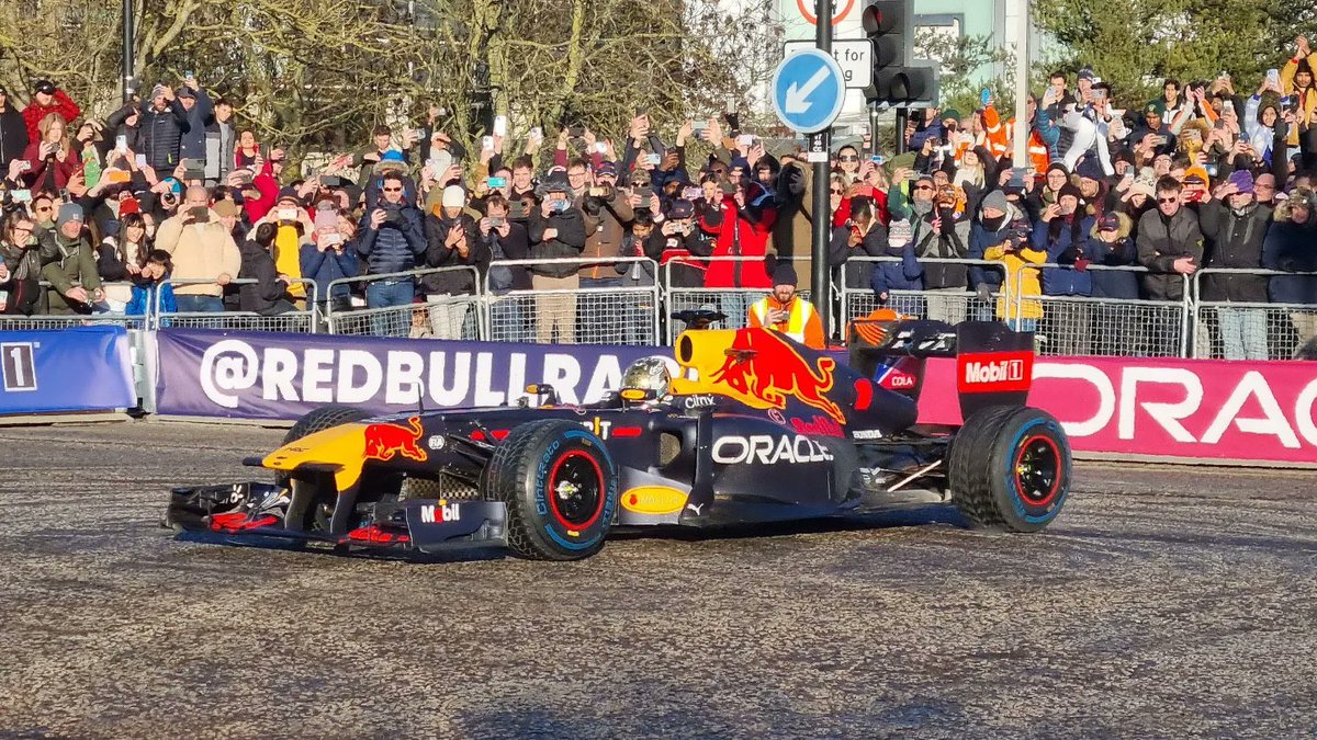 BarkyPhotos's tweet photo. Max Verstappen at the Red Bull homerun.
#redbull #redbullracing #redbullf1 #redbullhomerun https://t.co/u63dE4uQlY