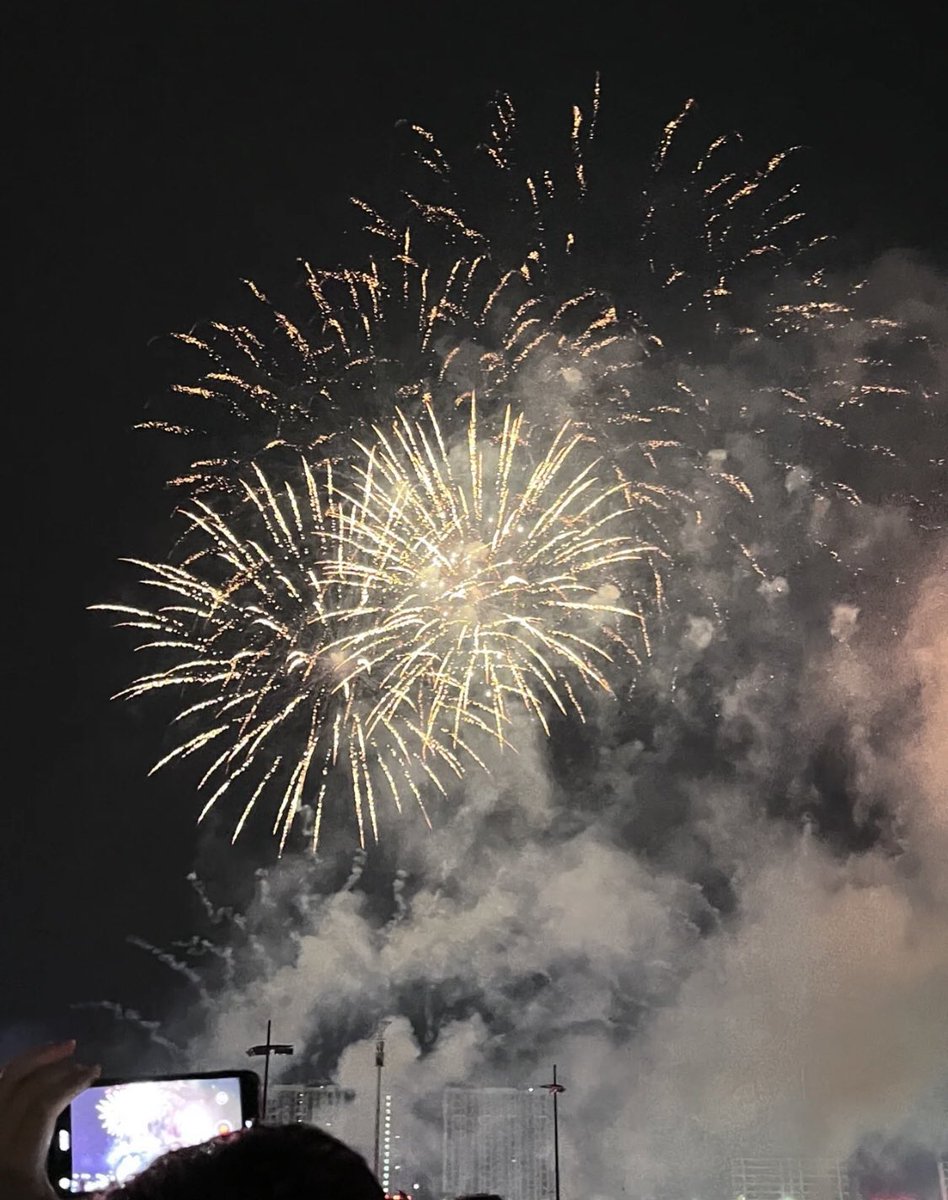 Feest99Rtx's tweet photo. 一阵炮声把我搞醒，大家新年快乐。 https://t.co/i6DkDfX5Jl
