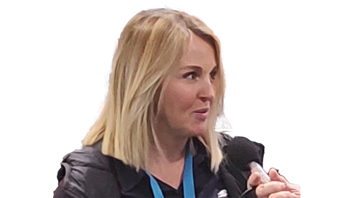 Patrick talks to Rachel James of the <a href="/SilverstoneUK/">Silverstone</a> museum at <a href="/autosport/">Autosport</a> International Show .
buff.ly/3IOqbH9