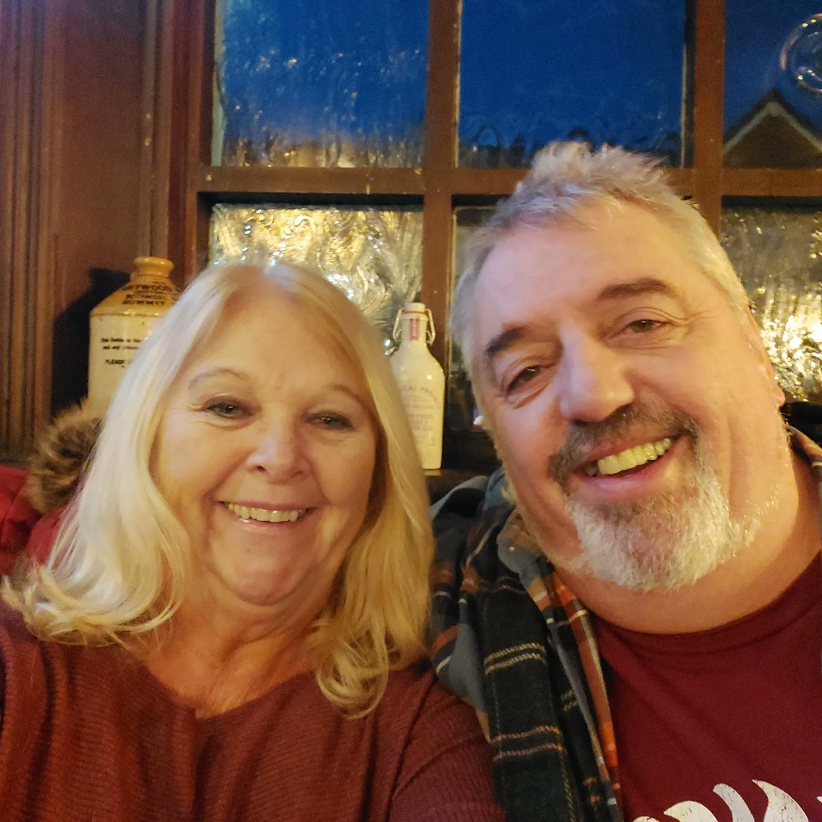 coombes_angie's tweet photo. At #TheTaps #Lytham early doors before dinner at home with @Tony_Ginger https://t.co/JUI4AfaXUJ