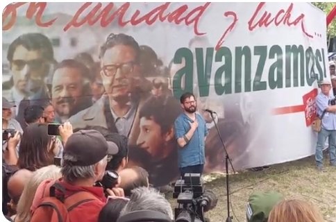Ustedes eran muy jóvenes, pero esta mañana Boric en Estación Mapocho criticaba la desconexión de la política con la ciudadanía, y esta tarde se encuentra haciendo un homenaje al Partido Comunista, que tiene un 15% de aprobación ciudadana.

                             FIN.