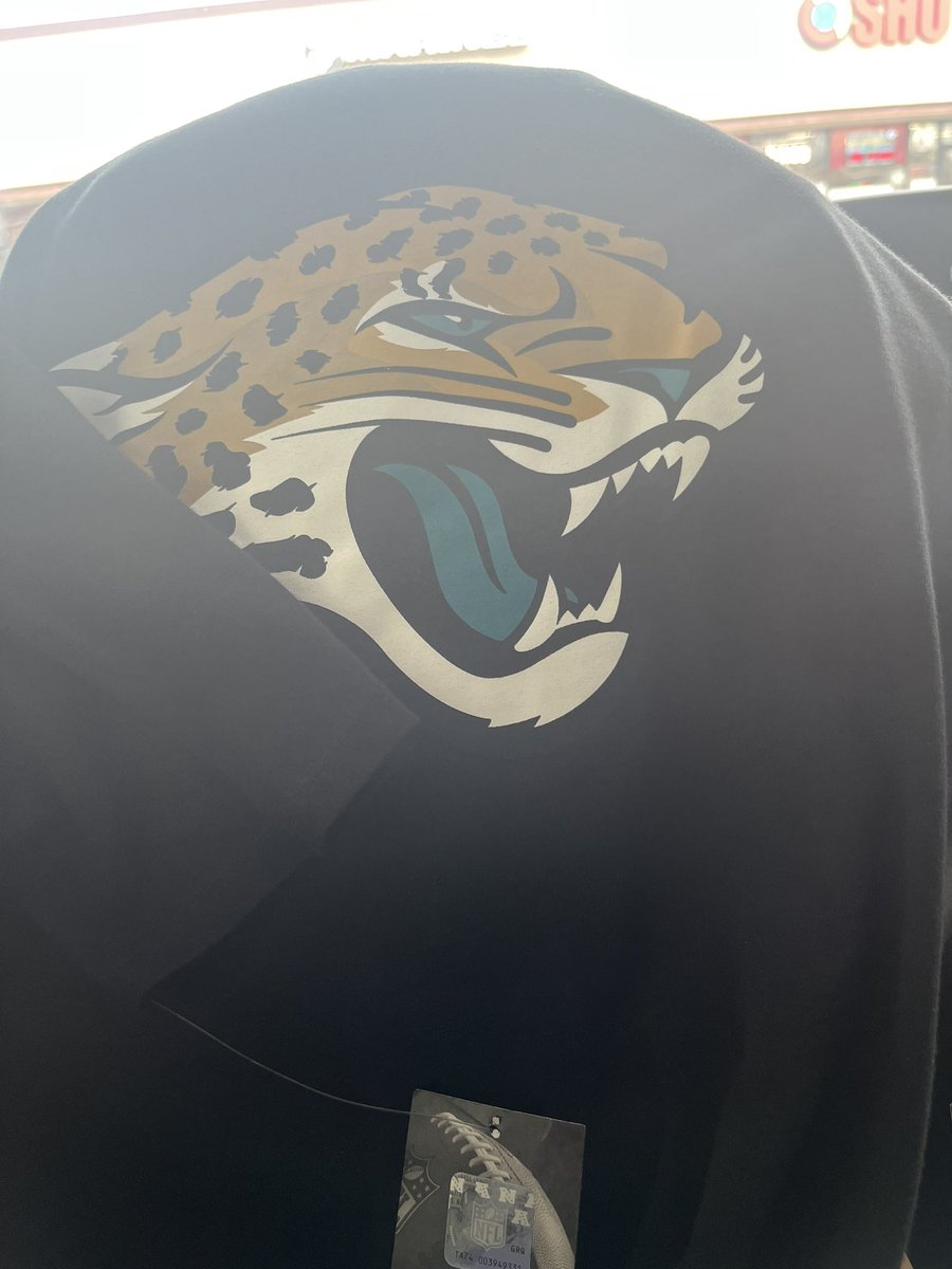 Affy619's tweet photo. Got a new shirt today. Hope you like it friends . Hate that the revenues go to the NFLs bottom line, but I was willing to be a hypocrite today. Go @Jaguars #deanspanossucks @chargers are traitors #Traitornation https://t.co/hPBCploocZ