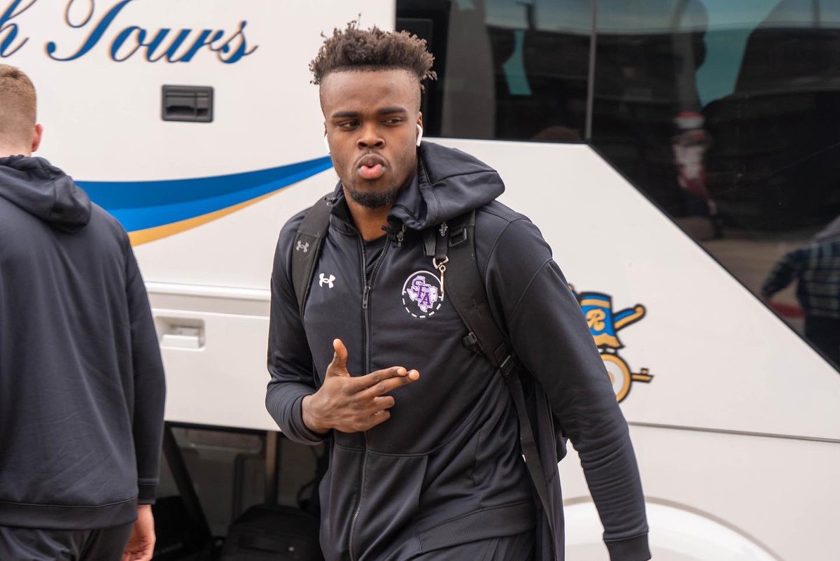 SFA_MBB's tweet photo. Go time 😤

#AxeEm x #RaiseTheAxe x #PressU https://t.co/64nPbR78j8