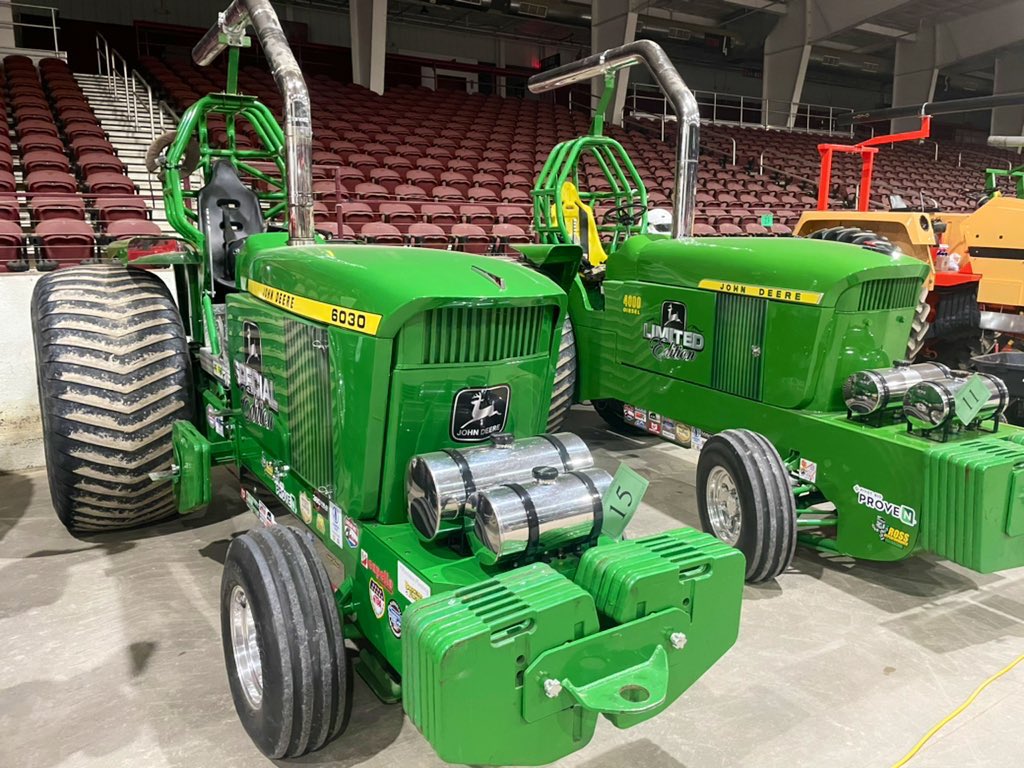 Dungannon_Dan's tweet image. Watching 2023 Midwest winter nationals in Shipshewana, Indiana. They have one awesome tough clay full length 300foot track inside💪 #fullpull23