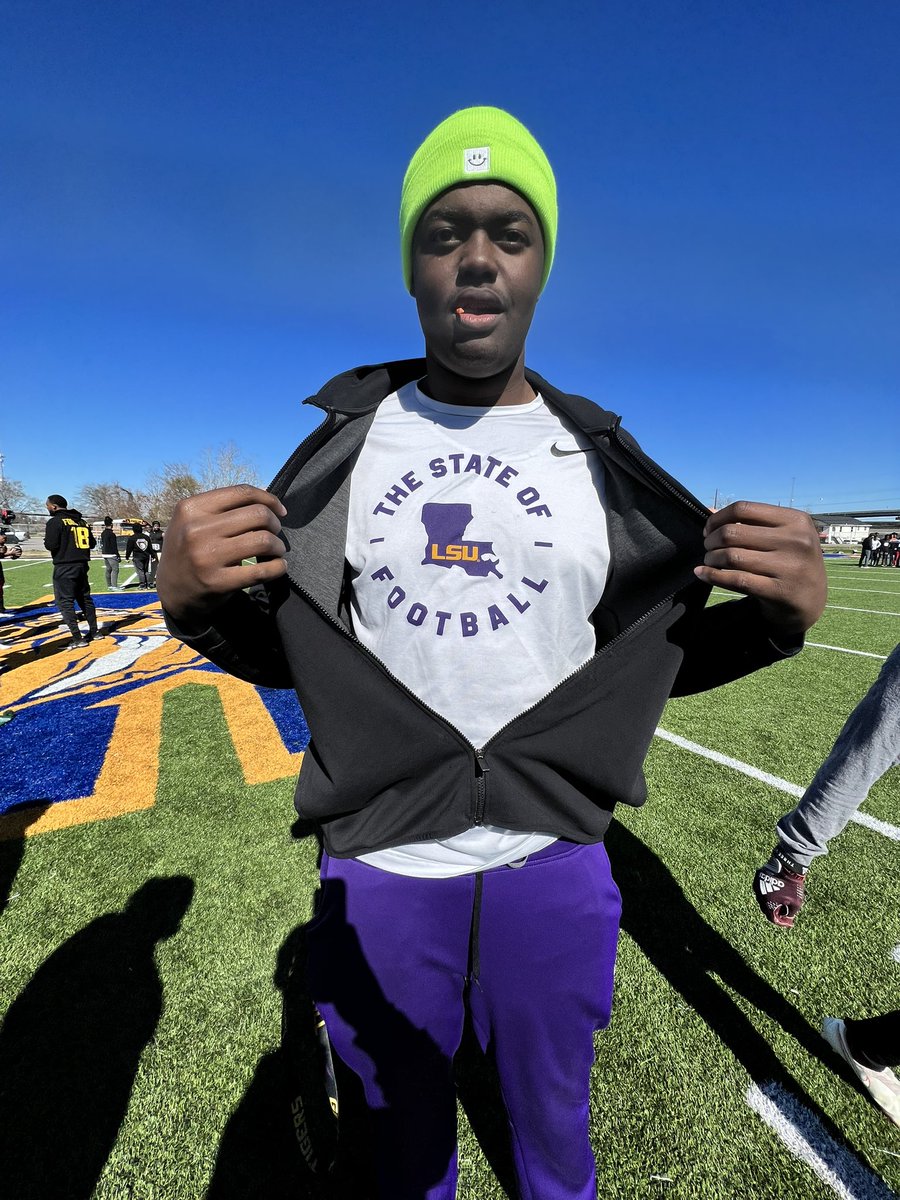 LSU signee Tyree Adams checking on some local talent <a href="/TAdams1_/">TYREE ADAMS</a> <a href="/StAugnola/">St Augustine NOLA</a>