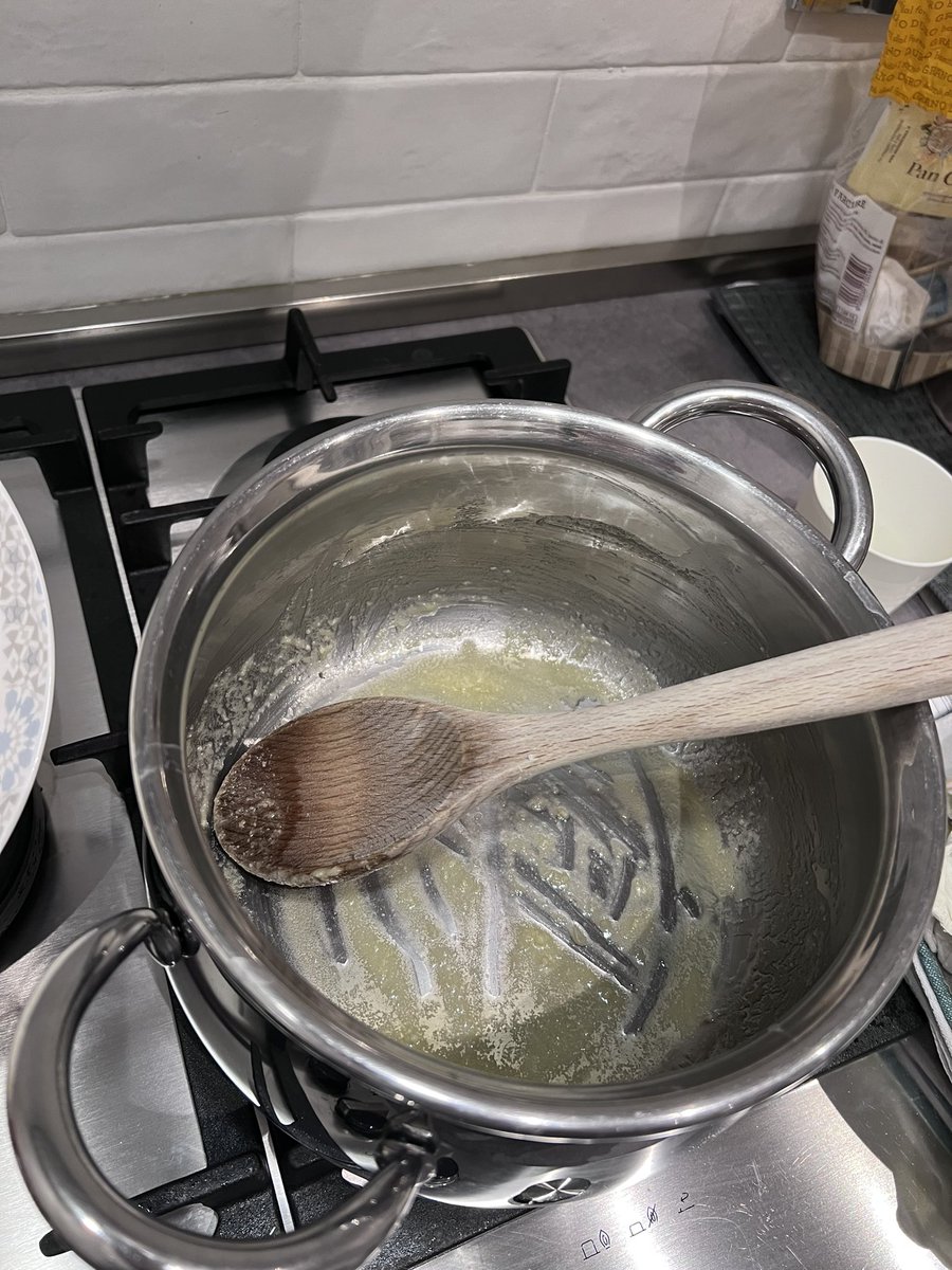 fayetalityyyy's tweet photo. sembra che ci abbia mangiato qualcuno?
#edtwt https://t.co/MMpJW97ZjD