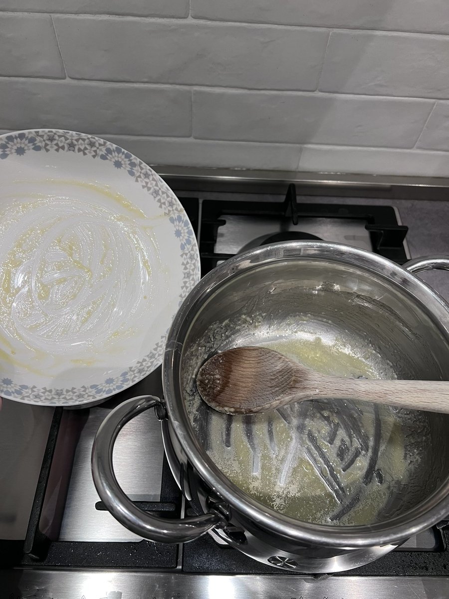 fayetalityyyy's tweet photo. sembra che ci abbia mangiato qualcuno?
#edtwt https://t.co/MMpJW97ZjD