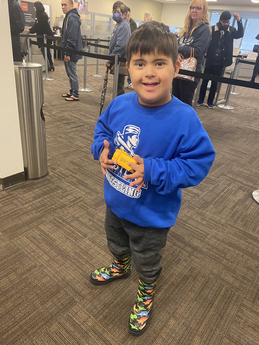 PioHistoryTeach's tweet photo. I took my little guy Dean to the bank for the first time.  Didn’t know how it would go.  Cypress Schools First Bank teller was so sweet and let him play with her little yellow bus.  I think they have a future member on their hands. #SchoolsFirst https://t.co/MA7EF2rx8J
