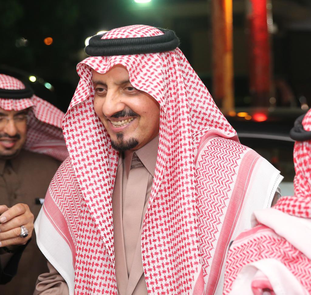 faisalmishref's tweet photo. الأمير فيصل بن خالد بن عبدالعزيز 
يخطف كأس والده الملك 
سعود بن عبدالعزيز رحمهُ الله
أبو خيرين 🤍
عبر الجواد دريفو https://t.co/SNfDPkk6UV