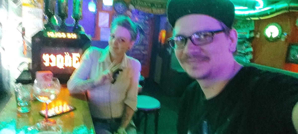 OnkelLex's tweet photo. Bin heute live auf dem Kanal von #Pummelfee86 ... Schaut doch vorbei und feiert etwas mit! #VahrerGarten

https://t.co/JPUyaLTItk #Rudel https://t.co/cEXwnQdhca
