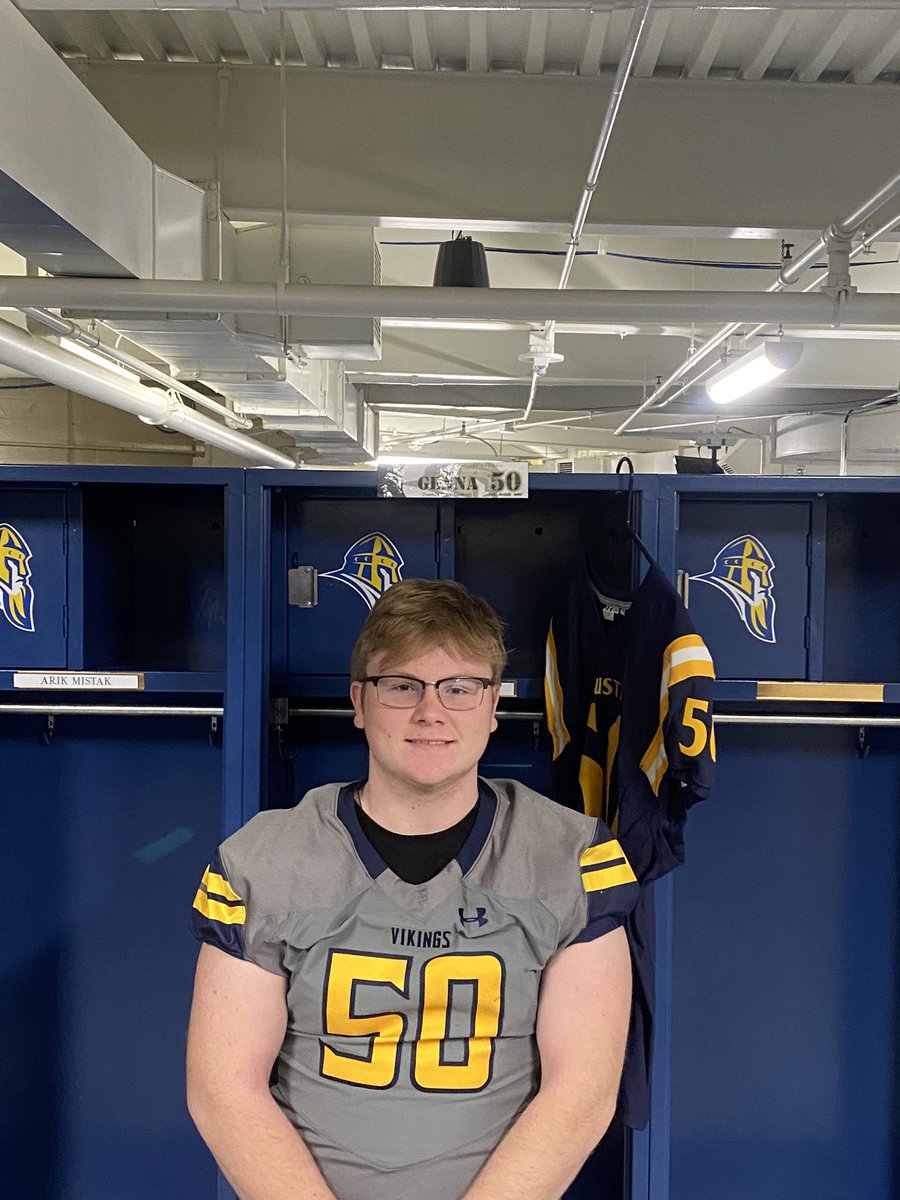 Thank you <a href="/Coach19Bell/">Stephen Bell</a> for having me on an overnight! Had a great time meeting players and getting a great feel for the school. <a href="/AugieILfootball/">Augustana Football</a> <a href="/DGS_Football/">DGS Football</a>