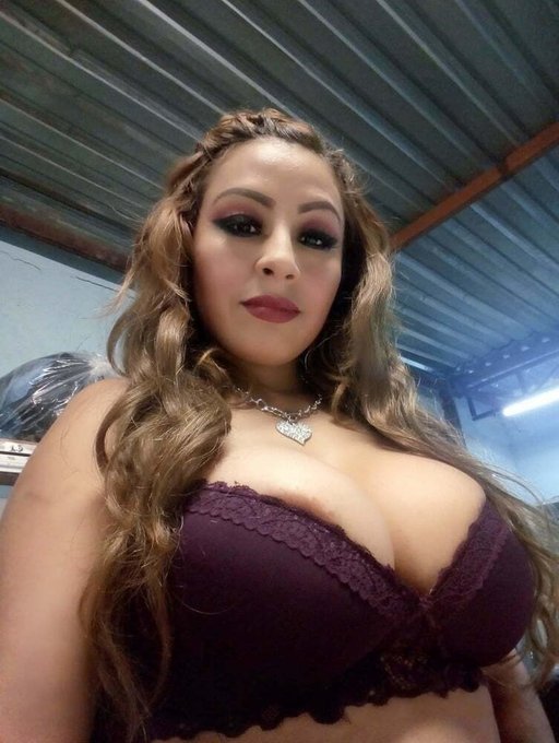 comenta si saldrias conmigo aunque soy maestra ❤ dale rt si te gusta mi pokemon