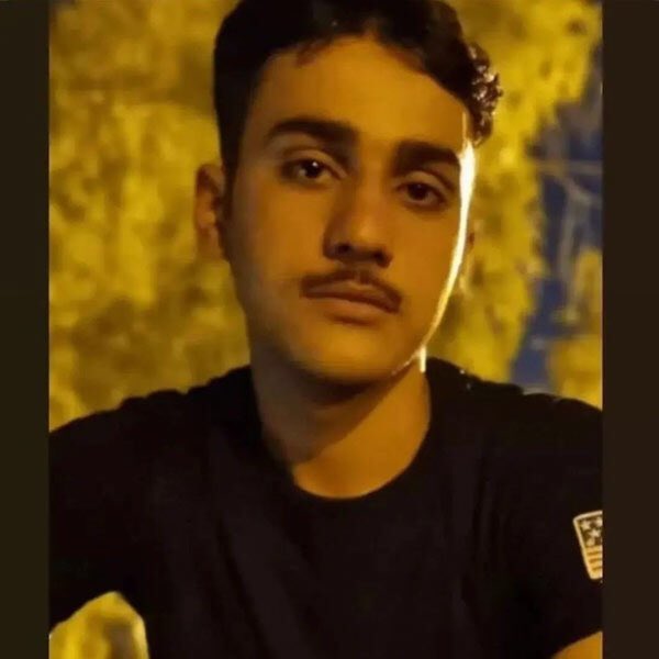 onlyzrraa's tweet photo. امیرحسین ، پسر ایران 
فکر نکنی بین کشته ها و اعدامیا تجاوز که بهت شد رو فراموش کردیم
#امیرحسین_خادمی https://t.co/Dct9ZSWLrf