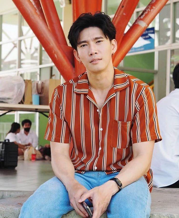 winniethelight's tweet photo. P’Dim in Series Vs P’Dim in Manga
#guysivakorn #2getherTheSeries #2getherTheSeriesManhwa #DimGreen @SivakornLert https://t.co/8PYy4E51dr