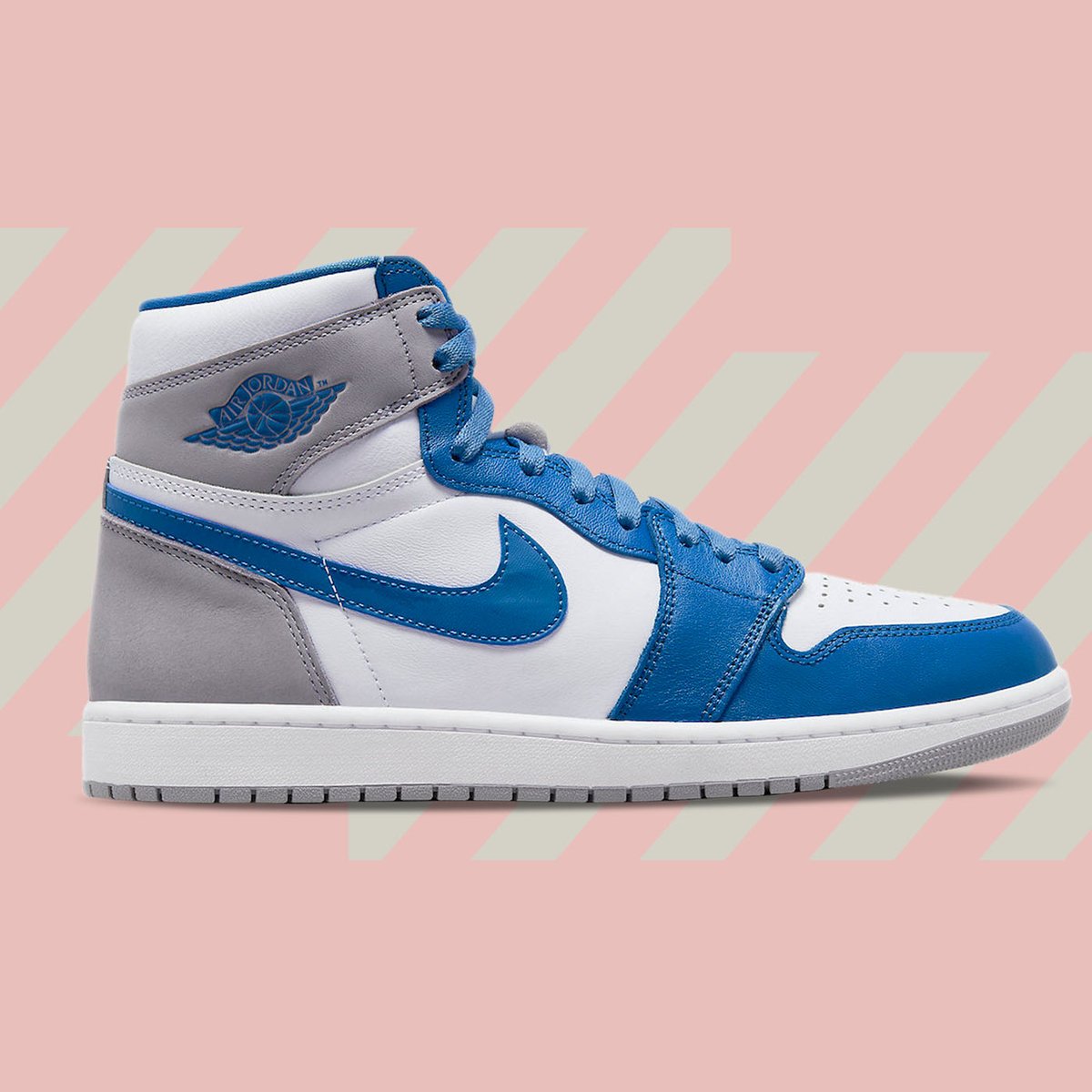 StockXSneakers's tweet photo. The Jordan 1 Retro High OG True Blue has arrived 🙌

Did you come through with a W?? https://t.co/4zKSU7ctzh https://t.co/5g7SONogMx