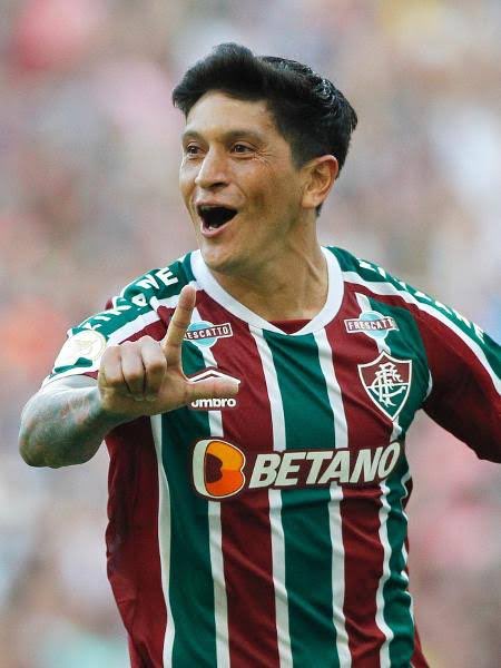 Primeiro jogo do ano e já tem gol dele.

Faz o L.