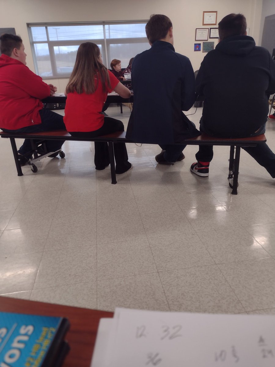 arlyon01's tweet photo. On to the championship QR round - good day of competition and we're almost done! Win or lose BCMS is onto the @governorscup Region QR tournament for the fourth straight year @BoydCoSuper @BCMS_Principal @BoydAcademics #LionSmart #SmartIsTheNewStrong https://t.co/6bUR9sSZop