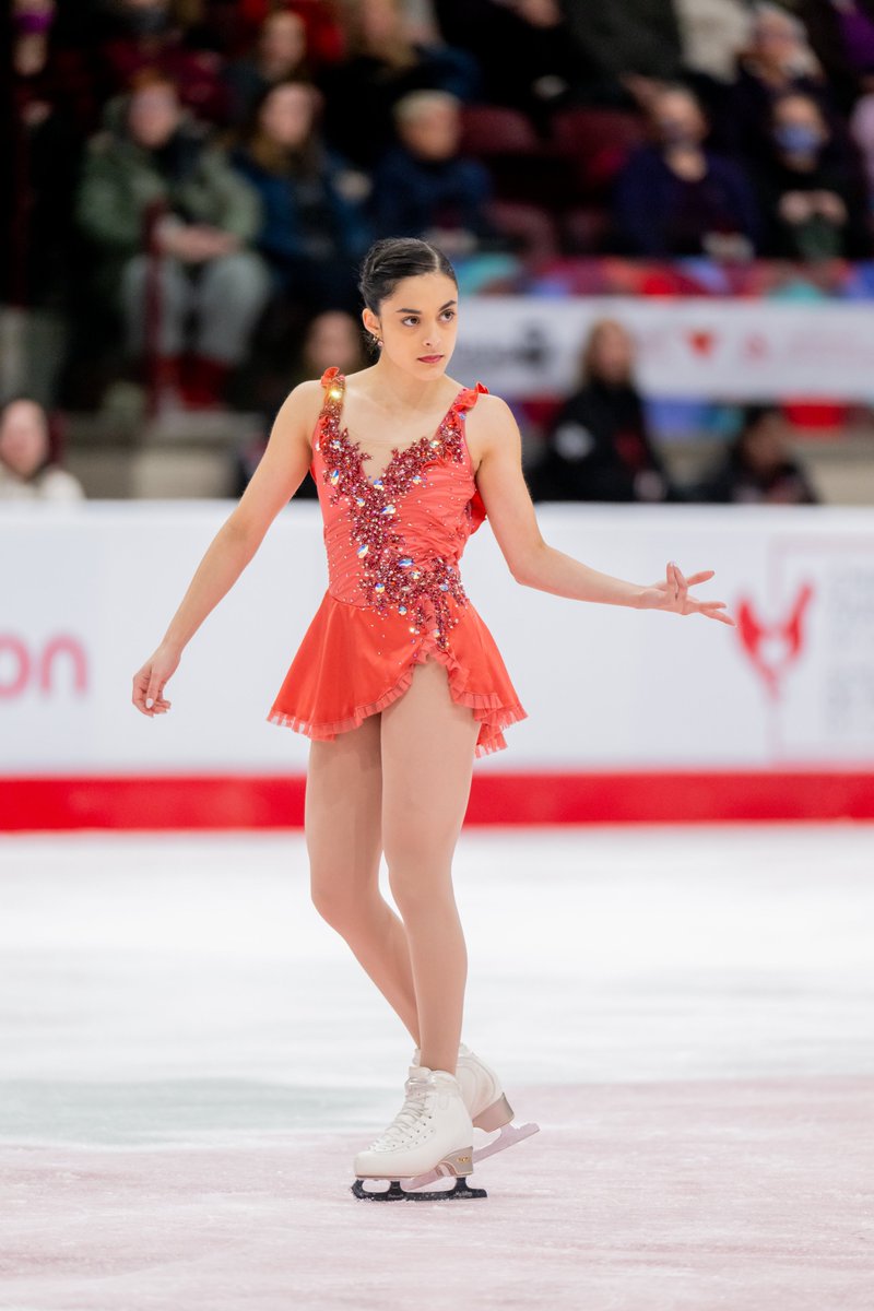 SkateCanada's tweet photo. After putting in an impressive ⛸️, @MaddieSchizas is your back-to-back 🇨🇦 champion in women's!

@MaddieSchizas conserve son titre de championne 🇨🇦 pour une 2e année de suite!

🥇 @MaddieSchizas 
🥈 Kaiya Ruiter
🥉 Fiona Bombardier https://t.co/ocYDaQYh8M